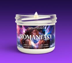 Vela Romantasy pequeña encendida