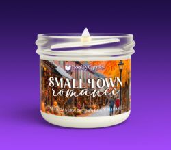 Vela Small Town Romance pequeña encendida